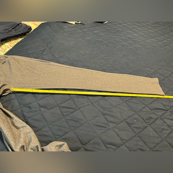 ***😀3 for $35./NWOT grey heathered Yelete leggings. - Picture 5 of 11